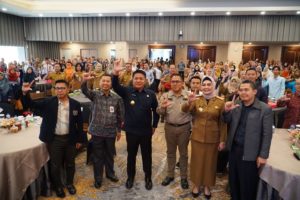 H. Herman Deru mengatakan ilmu pengetahuan aspek penting dalam kehidupan.