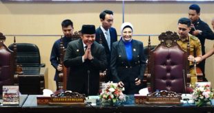 H. Herman Deru menghadiri Rapat Paripurna LXIV (64) DPRD Prov. Sumsel di Ruang Rapat Paripurna DPRD Sumsel, Senin (5/6/2023)