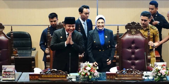 H. Herman Deru menghadiri Rapat Paripurna LXIV (64) DPRD Prov. Sumsel di Ruang Rapat Paripurna DPRD Sumsel, Senin (5/6/2023)