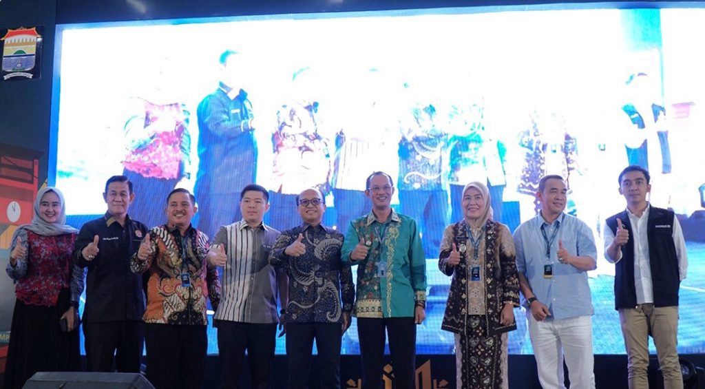 Ribuan orang memadati Palembang Trade Center Mal, Rabu (7/6/2023).