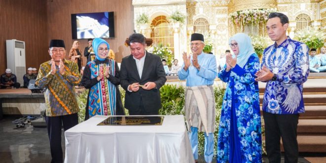RA Anita Hadiri Acara Tasyakuran Khitanan dan Peresmian Gedung Serba Guna di Palembang