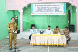 Badan Amil Zakat Nasional (BAZNAS) Kabupaten Muba kembali menyerahkan bantuan Program Beasiswa Kepada Anak – Anak dari Keluarga Kurang Mampu, Senin (19/06/2023) bertempat di Aula Kantor Kemenag Kabupaten Muba.