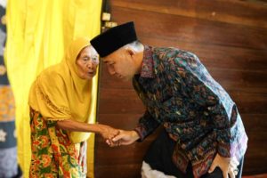 Pj Bupati H. Apriyadi Tinjau Pembangunan RTLH di Rantau Sialang