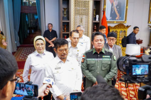 Rapat Koordinasi (Rakor) Antisipasi Iklim Ekstrim El Nino yang dipimpin langsung oleh Menteri Pertanian RI, Prof. Dr. H. Syahrul Yasin Limpo, SH., M.Si, MH dilaksanakan di Griya Agung Palembang, Senin (17/7/2023).