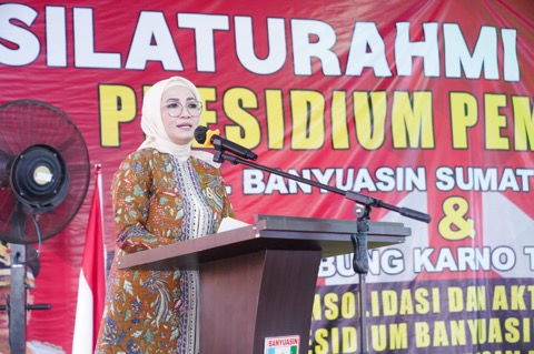 Ketua DPRD Provinsi Sumatera Selatan, Hj. R.A. Anita Noeringhati, SH., MH, menghadiri acara silaturahmi dalam rangka memperingati 9 tahun Presidium Pemekaran Kabupaten Banyuasin Timur di Mariyana Kecamatan Banyuasin I.
