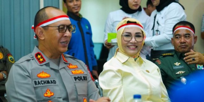 Ketua Dewan Perwakilan Rakyat Daerah (DPRD) Provinsi Sumatera Selatan (Sumsel), Hj. Anita Noeringhati, bersama Kapolda Sumsel (Irjen Pol. A. Rachmad Wibowo) dan Wakapolda Sumsel (Brigjen Pol M. Zulkarnain), turut serta dalam acara launching Rumah Kebangsaan AMPERA Cipayung Plus. Acara tersebut berlangsung di Jalan Prof. Dr. Soepomo, Kecamatan Kemuning, Kota Palembang