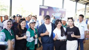 H Herman Deru menyambut dan mengapresiasi antusias para peserta pada membukaan Kejuaraan Berkuda Piala Gubernur Cup 2023 di 3D Stable Gandus Palembang, Minggu (6/8/2023).