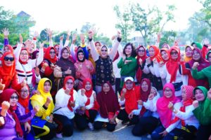 Banjir Doorprize Di Senam Sehat Organisasi Wanita Muba