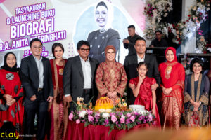 Buku Biografi RA Anita Noeringhati Inspirasi Generasi Perempuan