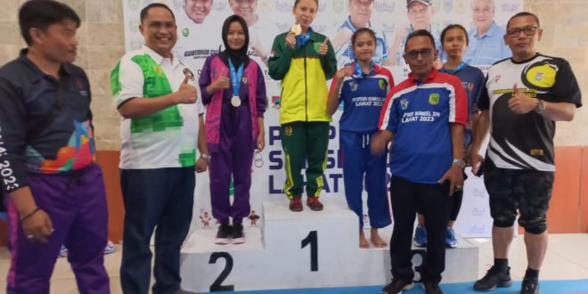 Dua medali emas diraih oleh atlet Gulat gaya bebas putri kelas 44 kg dan 48 kg atas nama Nia dan Ayu, Minggu (17/09/2023).
