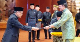 Duta Besar (Dubes) Luar Biasa dan Berkuasa Penuh (LBBP) Republik Indonesia untuk Brunei Darussalam, Achmad Ubaedillah, pada hari Rabu tanggal 13 September 2023, menyerahkan Surat-Surat Kepercayaan (Credentials) kepada Kebawah Duli Yang Maha Mulia Paduka Seri Baginda Sultan Haji Hassanal Bolkiah, Sultan dan Yang Di-Pertuan Negara Brunei Darussalam, di Istana Nurul Iman Bandar Seri Begawan. (foto : SMSI)