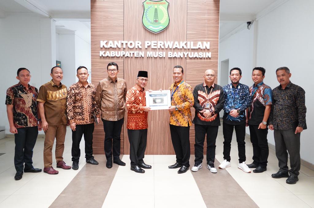 Pimpinan PT Pegadaian Sumbagsel audiensi dengan Pj Bupati Apriyadi Mahmud di Kantor Mess Perwakilan Palembang, Kamis (19/10/2023).