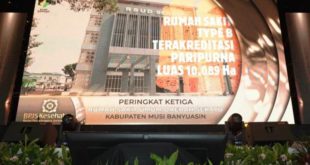 Rumah Sakit Umum Daerah (RSUD) Sekayu menerima penghargaan Terbaik 3 Layanan Jaminan Kesehatan Nasional sebagai Fasilitas Kesehatan Rujukan Lanjutan Kategori Kelas B. (foto : Humas Pemkab Muba)