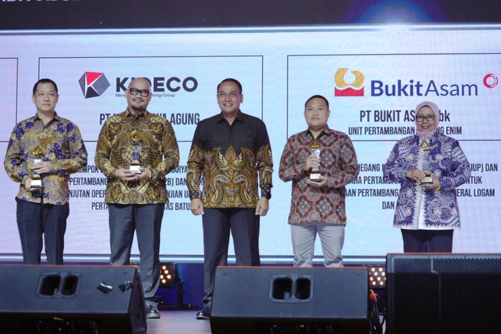 Perwakilan dari PT. Bukit Asam, menerima penghargaan Subroto 2023 yang digelar oleh Kementerian Energi dan Sumber Daya Mineral Republik Indonesia pada hari Jum'at tanggal 29 September 2023.