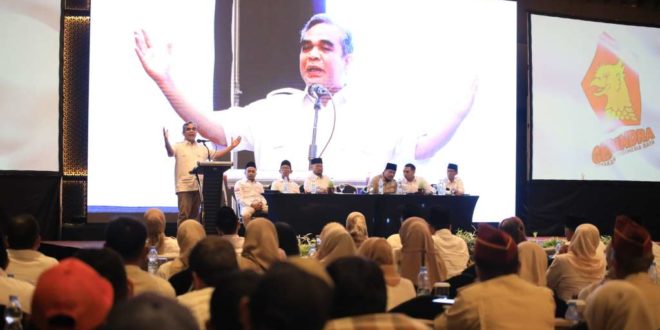 Sekretaris Jenderal (Sekjen) Partai Gerakan Indonesia Raya (Gerindra), Ahmad Muzani, menghadiri konsolidasi akbar kader Gerindra Banyuwangi, Situbondo, dan Bondowoso, pada hari Kamis malam tanggal 5 Oktober 2023 di Banyuwangi, Jawa Timur.