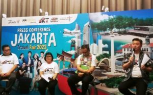 Organizer Partner Jakarta Travel Fair 2023 yang juga Wakil Sekretaris Umum Dewan Pengurus Pusat (DPP) ASTINDO, Hanley Budiman, memberikan keterangan saat konferensi pers Jakarta Travel Fair tahun 2023 di Hotel Herper Palembang pada hari Rabu tanggal 18 Oktober 2023. (foto : MusiNews.id/Oyong)