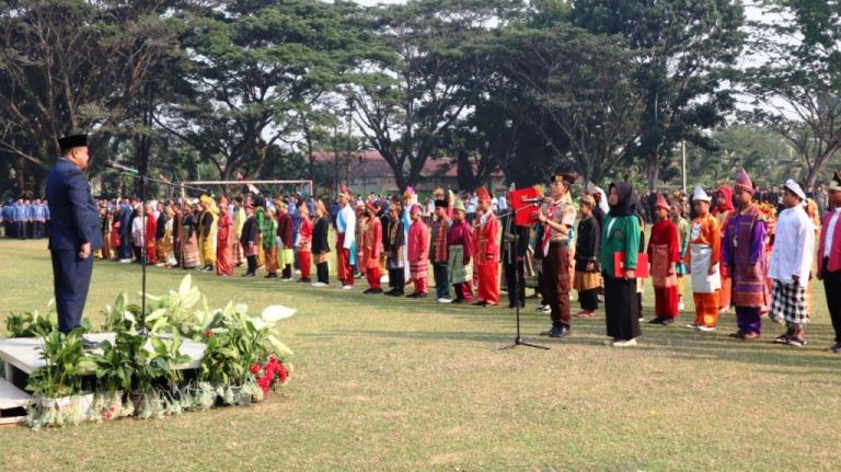 Suasana peringatan Hari Sumpah Pemuda ke-95 tahun 2023 tingkat Kota Lubuklinggau, di Stadion Mini Kelurahan Kayu Ara Kecamatan Lubuklinggau Timur l Kota Lubuklinggau, Sabtu tanggal 28 Oktober 2023. (foto : humas Pemkot Lubuklinggau)