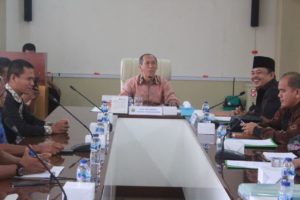 Rapat Tim Verifikasi Calon Peserta Umroh yang dibiayai Oleh Pemerintah Kabupaten Muba. Bertempat di Ruang Rapat Randik, Kamis (9/11/2023).