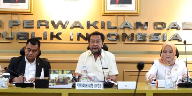 Ketua Komite II Dewan Perwakilan Daerah Republik Indonesia, Yorrys Raweyai, saat menghadiri Rapat Kerja bersama Kementerian Pertanian Republik Indonesia di Gedung Dewan Perwakilan Daerah Republik Indonesia, Jakarta, hari Rabu tanggal 29 November 2023. (foto : dpd.go.id)