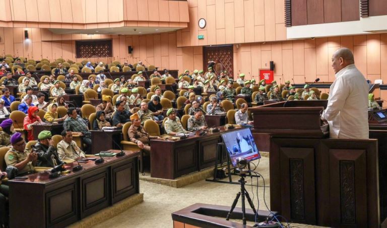 Ketua Dewan Perwakilan Daerah Republik Indonesia, LaNyalla Mahmud Mattalitti, menjadi Keynote Speech Seminar Kebangsaan Pemuda Panca Marga (PPM) bertema Menjelmakan Kembali Indonesia Menurut Cita-cita Para Pendiri Bangsa di Gedung Nusantara V, Komplek Parlemen Senayan, Jakarta, pada hari Sabtu tanggal 4 November 2023. (foto : Humas DPD RI)