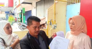 Kuasa Hukum Jaringan Kantor Berita RMOL, Anto Astari, saat memberikan keterangan kepada wartawan pada hari Selasa tanggal 7 November 2023 terkait Somasi yang dilakukan oleh Hotman Paris Hutapea sebagai Kuasa Hukum dari PT. RMK Energy. (foto : SMSI Sumsel)