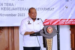 Ketua DPD RI AA LaNyalla Mahmud Mattalitti saat hadir di acara "Sarasehan dan Serap Aspirasi Masyarakat Asosiasi Kepala Desa Kabupaten Madiun" bertajuk "Otonomi Desa untuk Mewujudkan Kesejahteraan Rakyat", Rabu (22/11/2023), di Kantor Bupati Madiun. (foto : dpd.go.id)