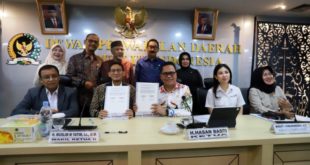 Komite III DPD RI membahas permasalahan pariwisata di daerah, hingga Realisasi Program Kerja Tahun 2023 dan Rencana Kerja Kementerian Pariwisata dan Ekonomi Kreatif RI Tahun 2024 serta Pandangan terhadap RUU perubahan atas UU No 10 Tahun 2009 Tentang Kepariwisataan, di Gedung DPD RI, Komplek Parlemen Senayan Jakarta, Senin tanggall 27 November 2023. (foto : dpd.go.id)