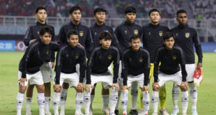 Tim U-17 Indonesia menutup pertandingan penyisihan Grup A Piala Dunia U-17 2023 dengan hasil yang kurang memuaskan. Garuda Muda kalah 1-3 dari Maroko di Stadion Gelora Bung Tomo, Surabaya, Kamis (16/11).