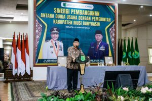 Apriyadi dihadapan puluhan perwakilan Perusahaan Perkebunan di Muba, Kamis (4/1/2023).
