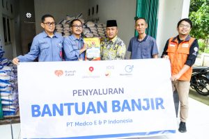 Pj Bupati H. Apriyadi Apreasiasi Perusahaan yang telah Membantu warga Banjir