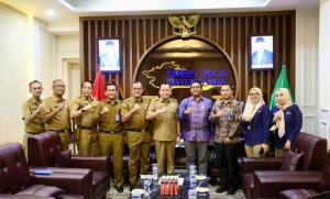 menerima audiensi dari General Manager PT PLN (Persero) Unit Induk Distribusi (UID) Sumatra Selatan, Jambi, Bengkulu (S2JB) Adhi Herlambang dan jajaran di Kantor Gubernur Sumsel, Palembang, Selasa (20/2/2024).