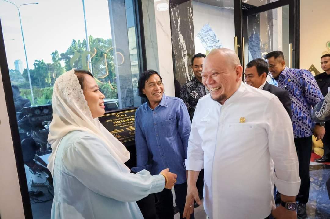 Ketua DPD RI, LaNyalla Mahmud Mattalitti, bersama Calon Anggota DPD RI yang baru terpilih, buka puasa bersama di Restoran Parle, Senayan, Jakarta, hari Jumat tanggal 22 Maret 2023.