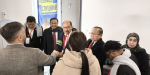 Keterangan foto: Wakil Ketua DPD RI Nono Sampono ketika memberikan keterangan pers kepada Russia Today di Posko Pemenangan Capres Partai Liberal Demokratik Rusia, Leonid Slutsky (17/3).