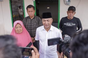 Mengenai THR pegawai TKK/Honorer memang tidak wajib dianggarkan tetapi di Muba sudah kita alokasikan dananya jadi kawan kawan kita pegawai honorer ini juga tetap mendapatkan THR, Jumlah nya sama dan sesuai dengan Tahun Kemaren ungkap Pj Bupati Apriyadi Mahmud, Sabtu (23/3/2024).