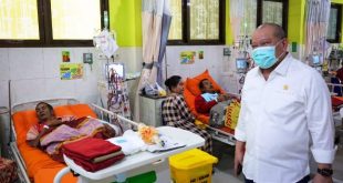 Ketua Dewan Perwakilan Daerah Republik Indonesia, LaNyalla Mahmud Mattalitti, mengunjungi Rumah Sakit Umum Anwar Medika, Sidoarjo.