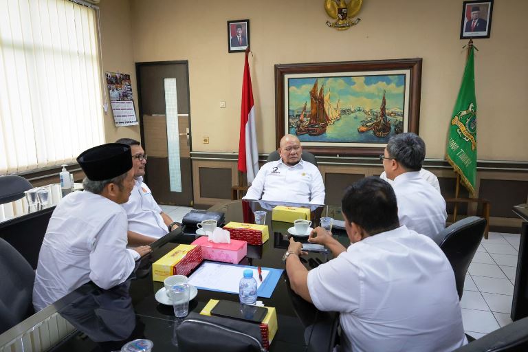 Ketua Dewan Perwakilan Daerah Republik Indonesia, LaNyalla Mahmud Mattalitti, menerima kedatangan Forum Lintas Asosiasi Real Estate.
