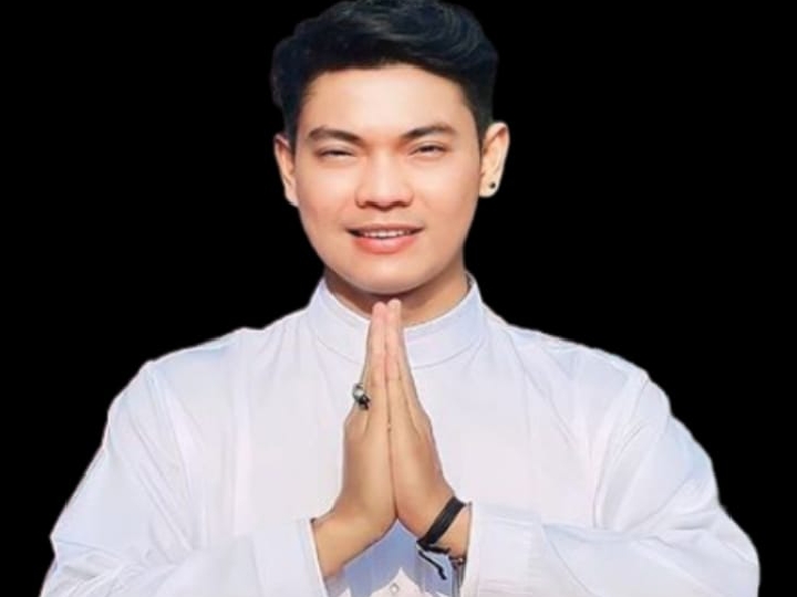 Upps!! jangan sampai ketinggalan datang dan saksikan langsung ya penampilan Tri Suaka pada tanggal 3 Mei 2024 di Stabel Berkuda Sekayu.