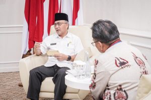 Pimpinan Cabang Sekayu Muhammad Fuad SH saat audiensi dengan Pj Bupati Muba H Apriyadi Mahmud, Rabu (17/04/2024) berlangsung di ruang audiensi Bupati Muba.