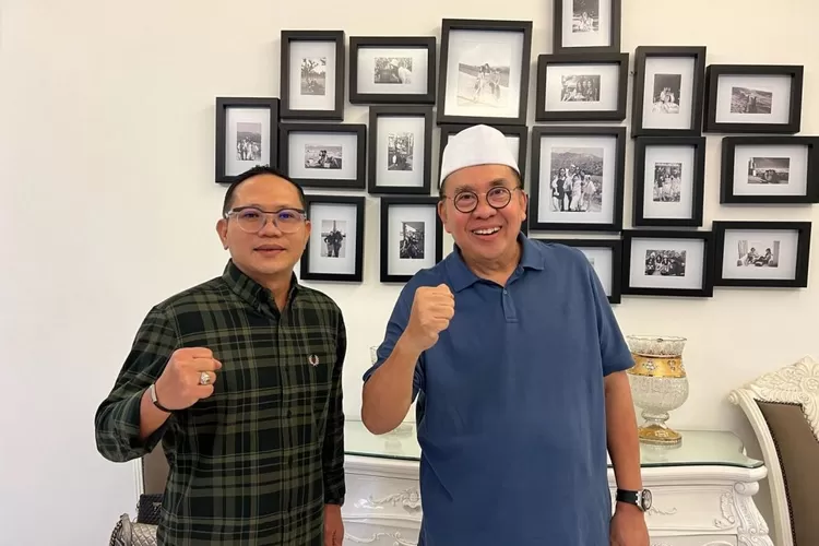 Firdaus Hasbullah, Ketua Rumah Bersama Heri Amalindo, foto bersama Mantan Bupati Kabupaten Musi Rawas dan Provinsi Bengkulu, Ridwan Mukti, hari Jum'at tanggal 19 April 2024.