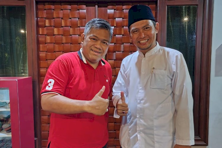 Bakal Calon Wali Kota Pagar Alam dari Jalur Independen, Ustadz Muhaimin AZ, bersama politis Partai Demokrasi Indonesia Perjuangan, Giri Ramandha.
