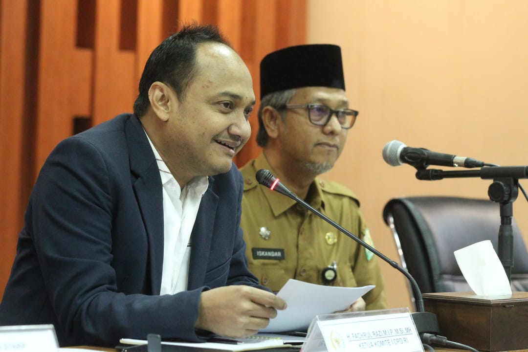 Komite I Dewan Perwakilan Daerah (DPD) Republik Indonesia (RI) menggelar Kunjungan Kerja (Kunker) dalam rangka Pengawasan dan mendapatkan berbagai informasi serta penjelasan dari berbagai stakeholder terkait persiapan pelaksanaan Pemilihan Kepala Daerah (Pilkada) serentak tahun 2024 di Kantor Pemerintah Provinsi (Pemprov) Aceh, hari Senin tanggal 1 April 2024.