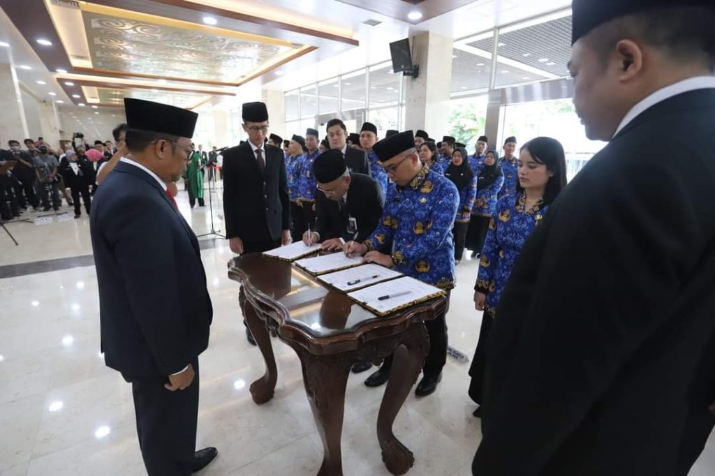 Sekretaris Jenderal (Sekjen) Dewan Perwakilan Daerah (DPD) Republik Indonesia (RI), Rahman Hadi, pertama kalinya melantik 96 orang Pegawai Pemerintah dengan Perjanjian Kerja (P3K) yang ada di Lingkungan Sekretariat Jenderal (Setjen) DPD RI.