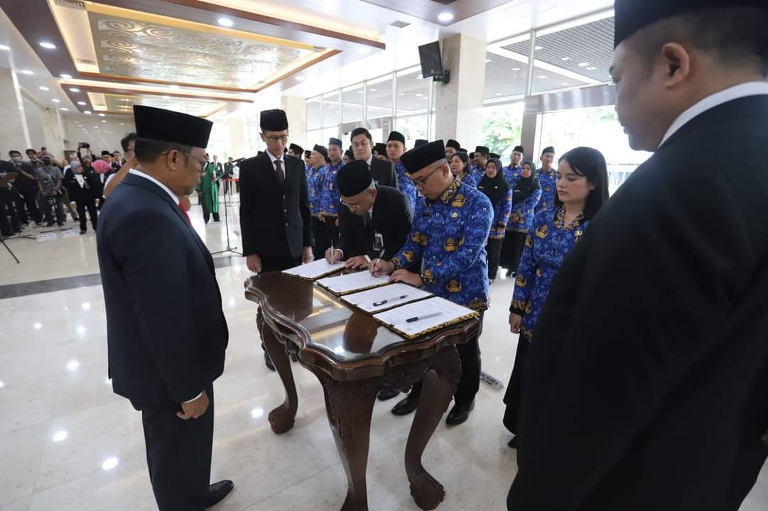 Sekretaris Jenderal (Sekjen) Dewan Perwakilan Daerah (DPD) Republik Indonesia (RI), Rahman Hadi, pertama kalinya melantik 96 orang Pegawai Pemerintah dengan Perjanjian Kerja (P3K) yang ada di Lingkungan Sekretariat Jenderal (Setjen) DPD RI.