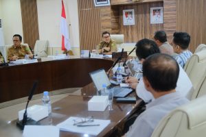 Rapat koordinasi penanggulangan kemiskinan dan percepatan penghapusan kemiskinan ekstrem di Kabupaten Muba oleh tim pemberdayaan masyarakat untuk menangani kemiskinan dari Deputi Bidang Riset dan Inovasi Daerah (BRIN), Selasa (14/5/2024) Ruang Rapat Serasan Sekate.