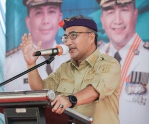 "Selasa 16 April 2024 sudah kembali masuk kerja normal seperti biasa, jangan tambah libur," tegas Pj Bupati Apriyadi Mahmud, Minggu (13/4/2024).
