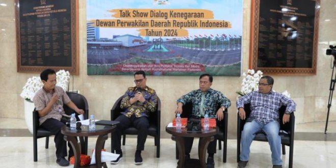 Ketua Komite III DPD RI, Hasan Basri, menghadiri Dialog Kenegaraan membahas peran lembaga legislatif dalam pelayanan publik pada penyelenggaraan Ibadah Haji 2024, di Gedung DPD RI, Komplek Parlemen Senayan, Jakarta, hari Rabu tanggal 22 Mei 2024.