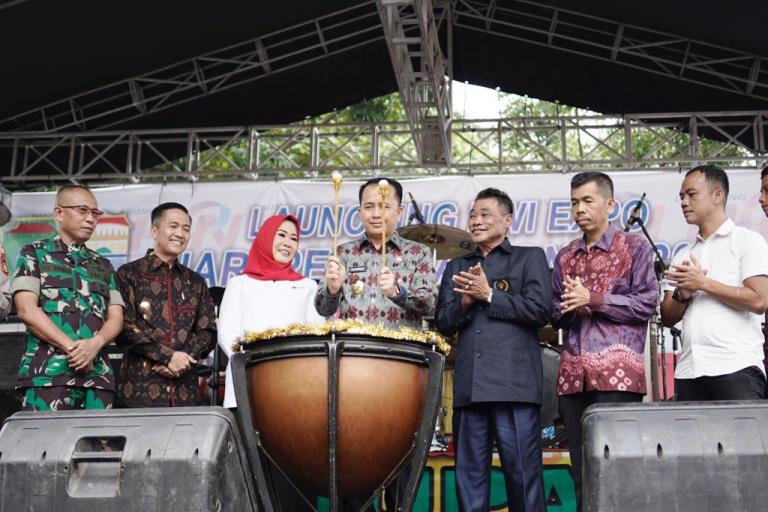 Pj. Gubernur Sumsel, Agus Fatoni, menghadiri kegiatan Hari Pers Nasional (HPN) yang digelar Persatuan Wartawan Indonesia (PWI) Sumsel, di Museum Sultan Mahmud Badaruddin II, Palembang, hari Sabtu tanggal 1 Juni 2024.