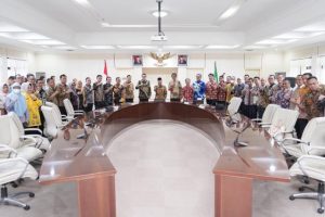 Pertemuan ini dalam rangka membahas Implementasi Sistem Pengendalian Intern Pemerintah untuk Peningkatan Tata Kelola Pemerintahan Kabupaten Musi Banyuasin, Kamis (4/4/2024) di Ruang Rapat Serasan Sekate.