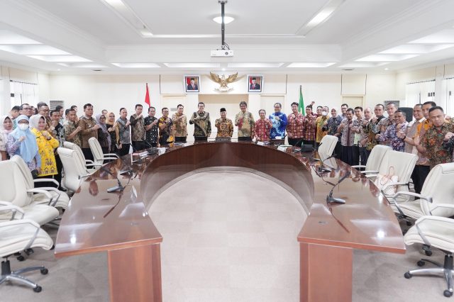 Pertemuan ini dalam rangka membahas Implementasi Sistem Pengendalian Intern Pemerintah untuk Peningkatan Tata Kelola Pemerintahan Kabupaten Musi Banyuasin, Kamis (4/4/2024) di Ruang Rapat Serasan Sekate.