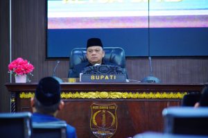 Raperda tentang Pencegahan dan Peningkatan Kualitas terhadap Perumahan Kumuh dan Permukiman Kumuh, di Ruang Rapat Paripurna DPRD Muba, Senin (3/6/2024).